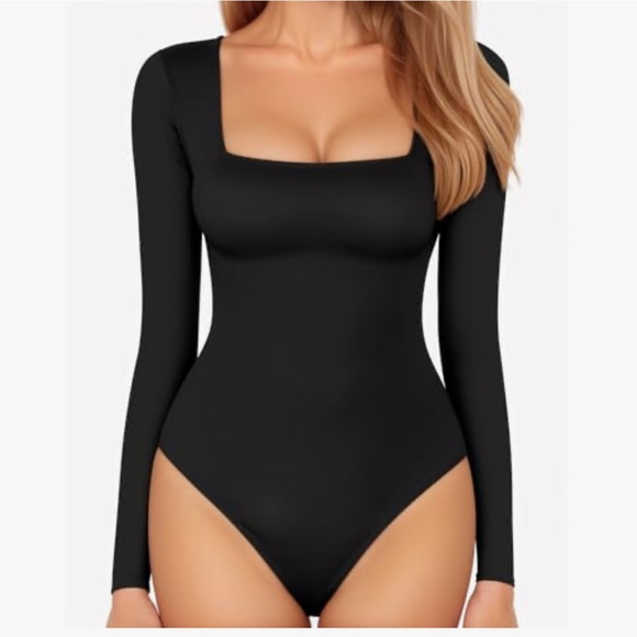 mangopop Tops - Black Long Sleeve Bodysuit